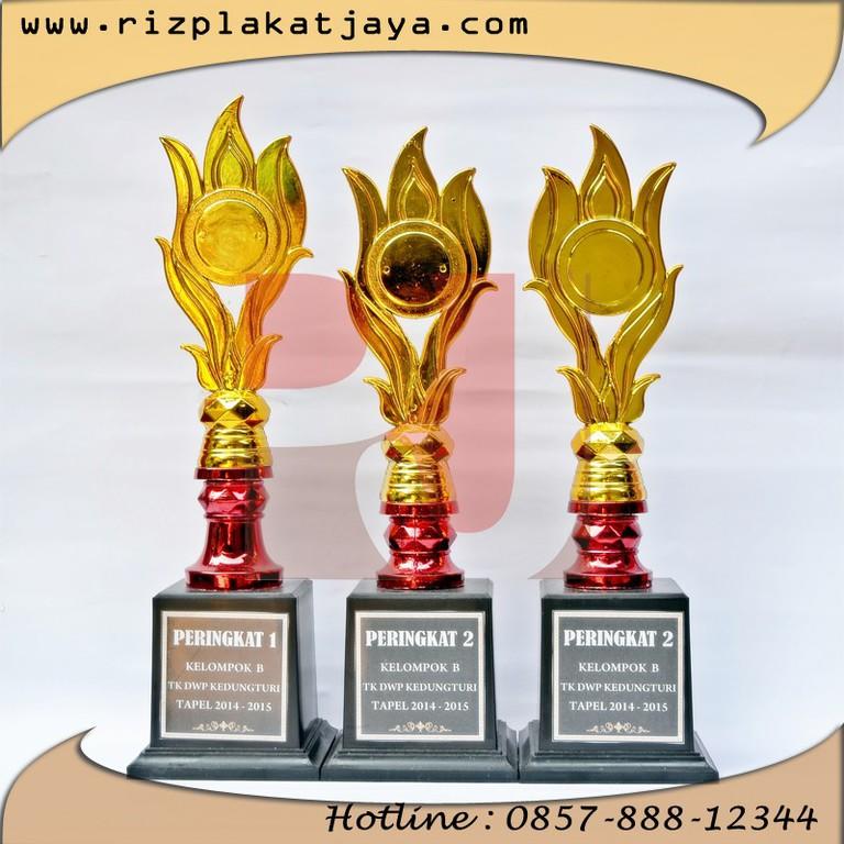 Detail Tulisan Piala Juara Kelas Tk Nomer 14