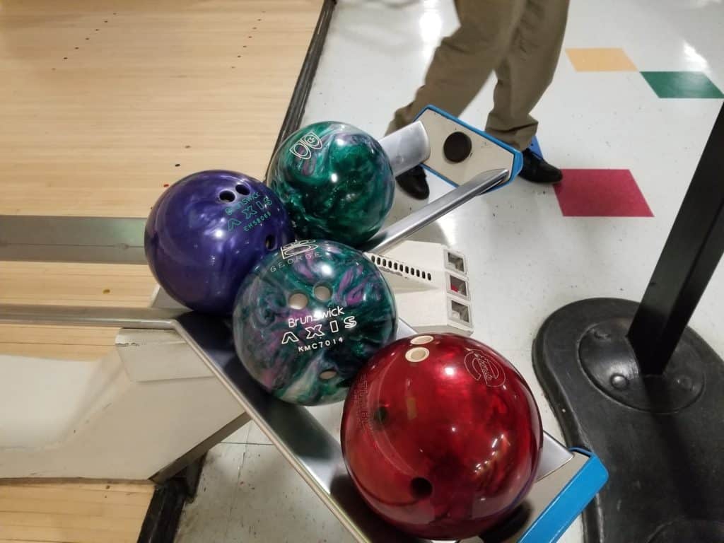 Detail Image Bowling Balls Nomer 50