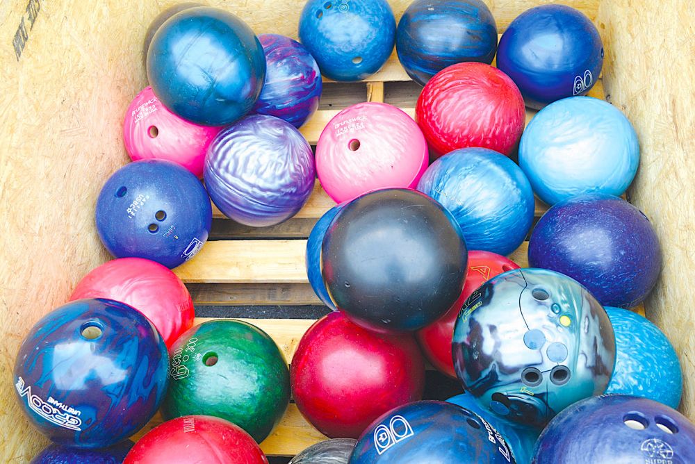 Detail Image Bowling Balls Nomer 8