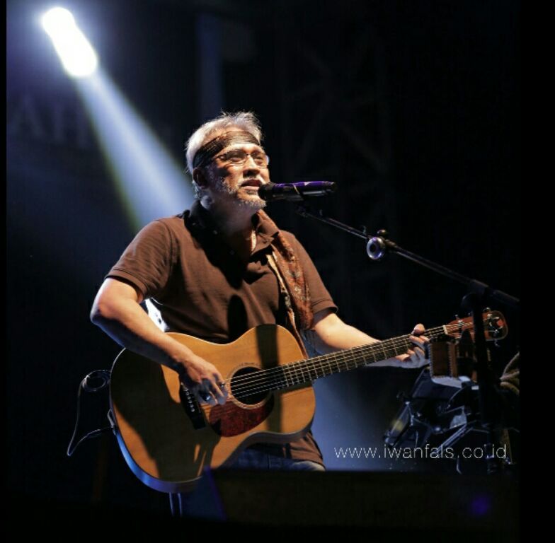 Detail Image Iwan Fals Nomer 31