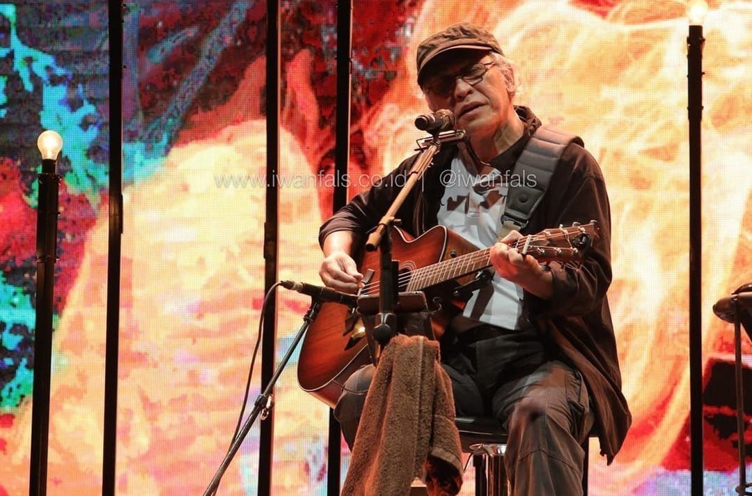Detail Image Iwan Fals Nomer 47