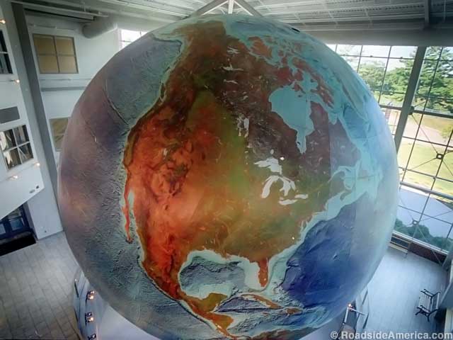 Detail Image Of A Globe Nomer 44