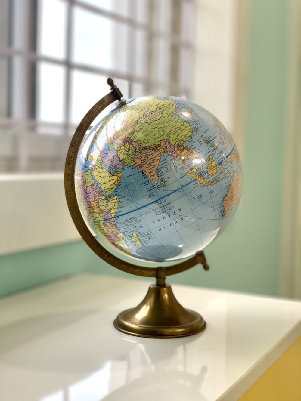 Detail Image Of A Globe Nomer 7