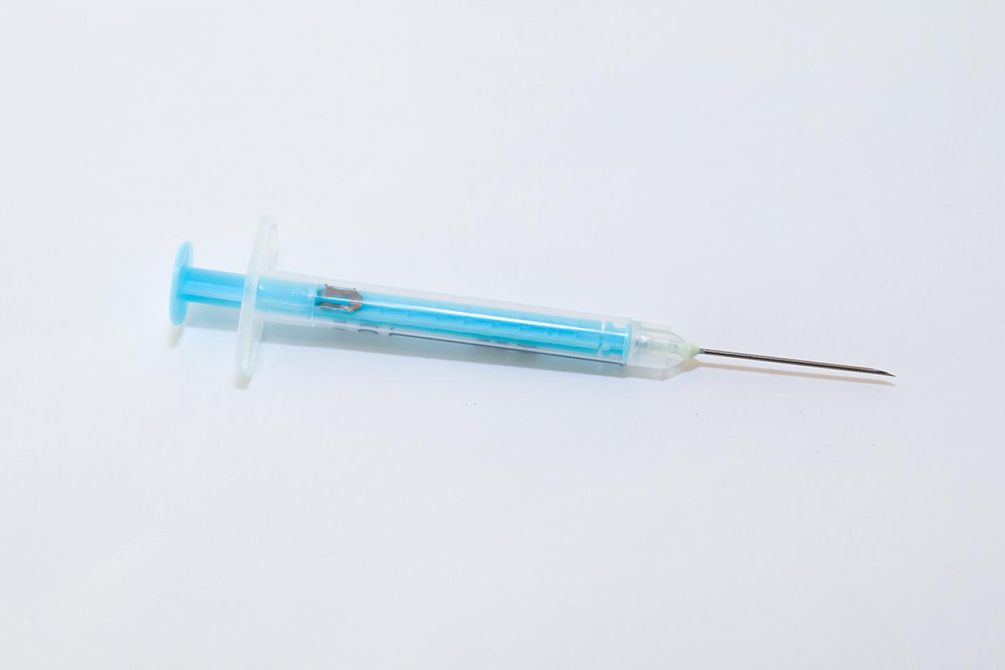 Detail Image Of A Syringe Nomer 24