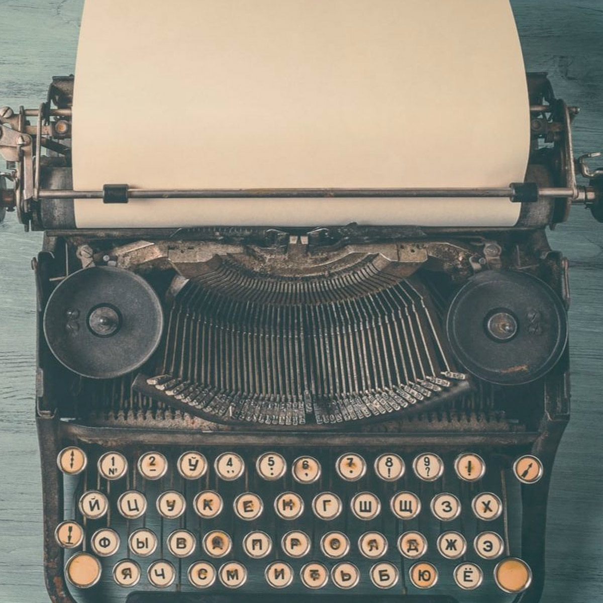 Detail Image Of A Typewriter Nomer 2