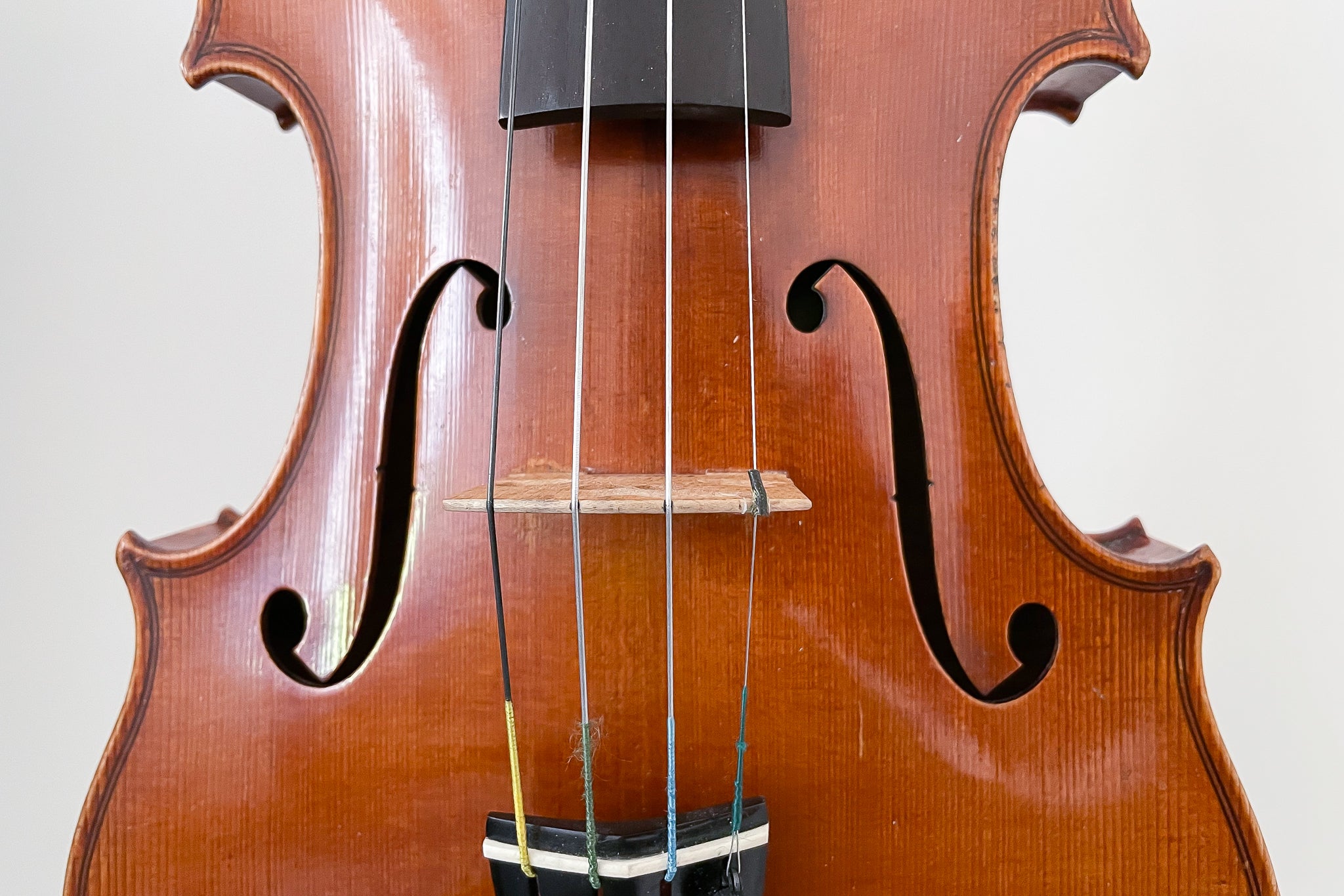 Detail Image Of A Violin Nomer 52