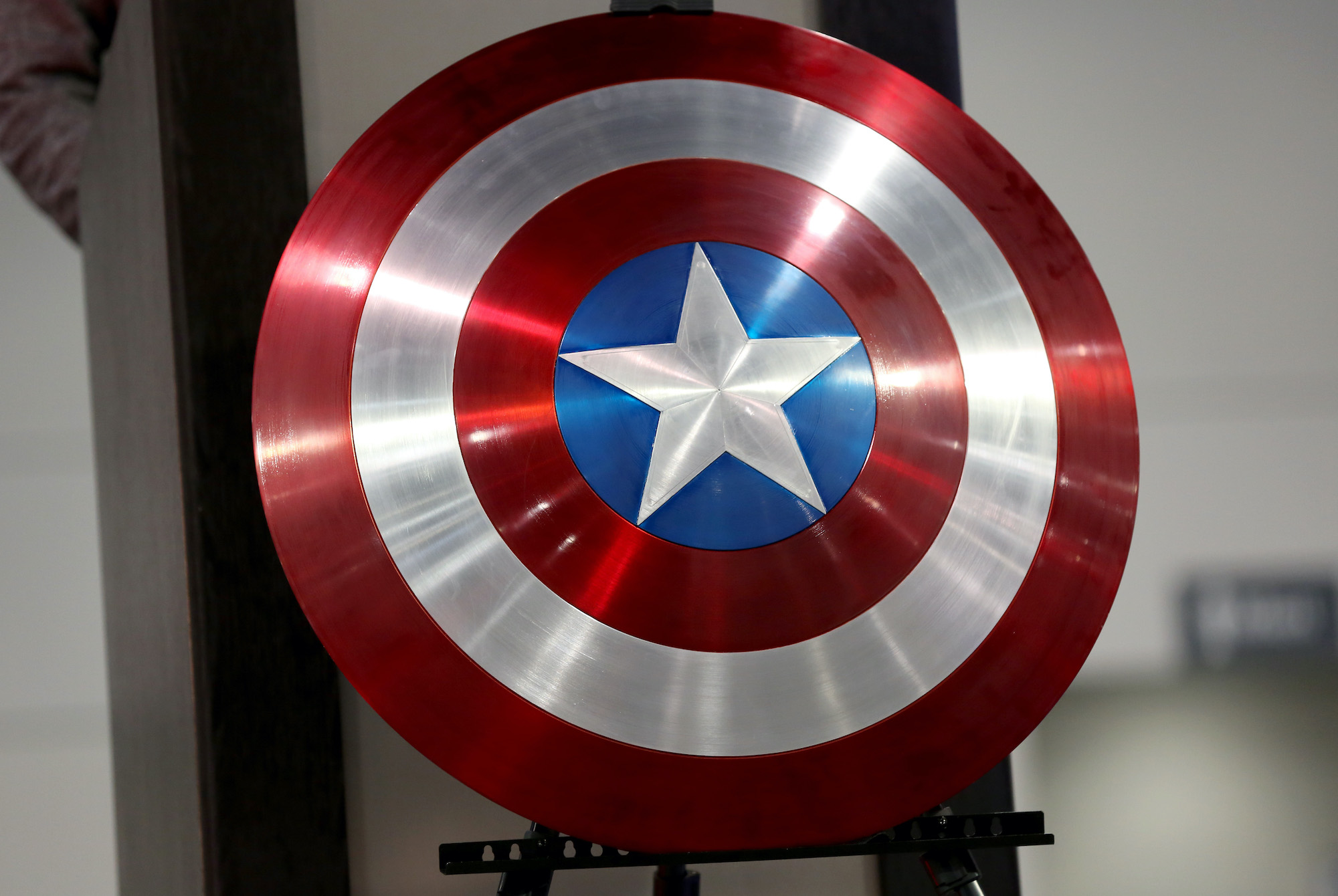 Detail Image Of Captain America Shield Nomer 14