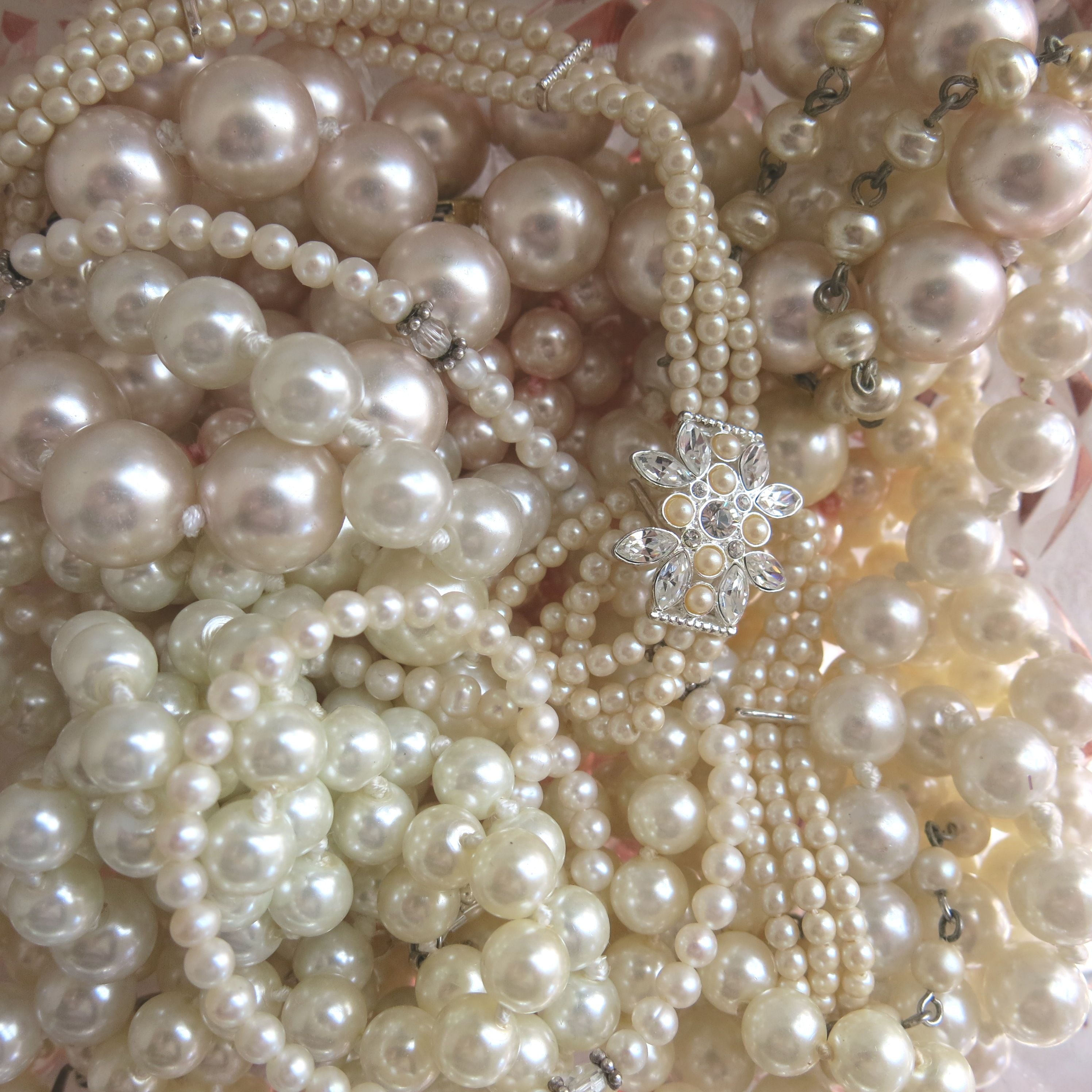 Detail Image Of Pearls Nomer 45