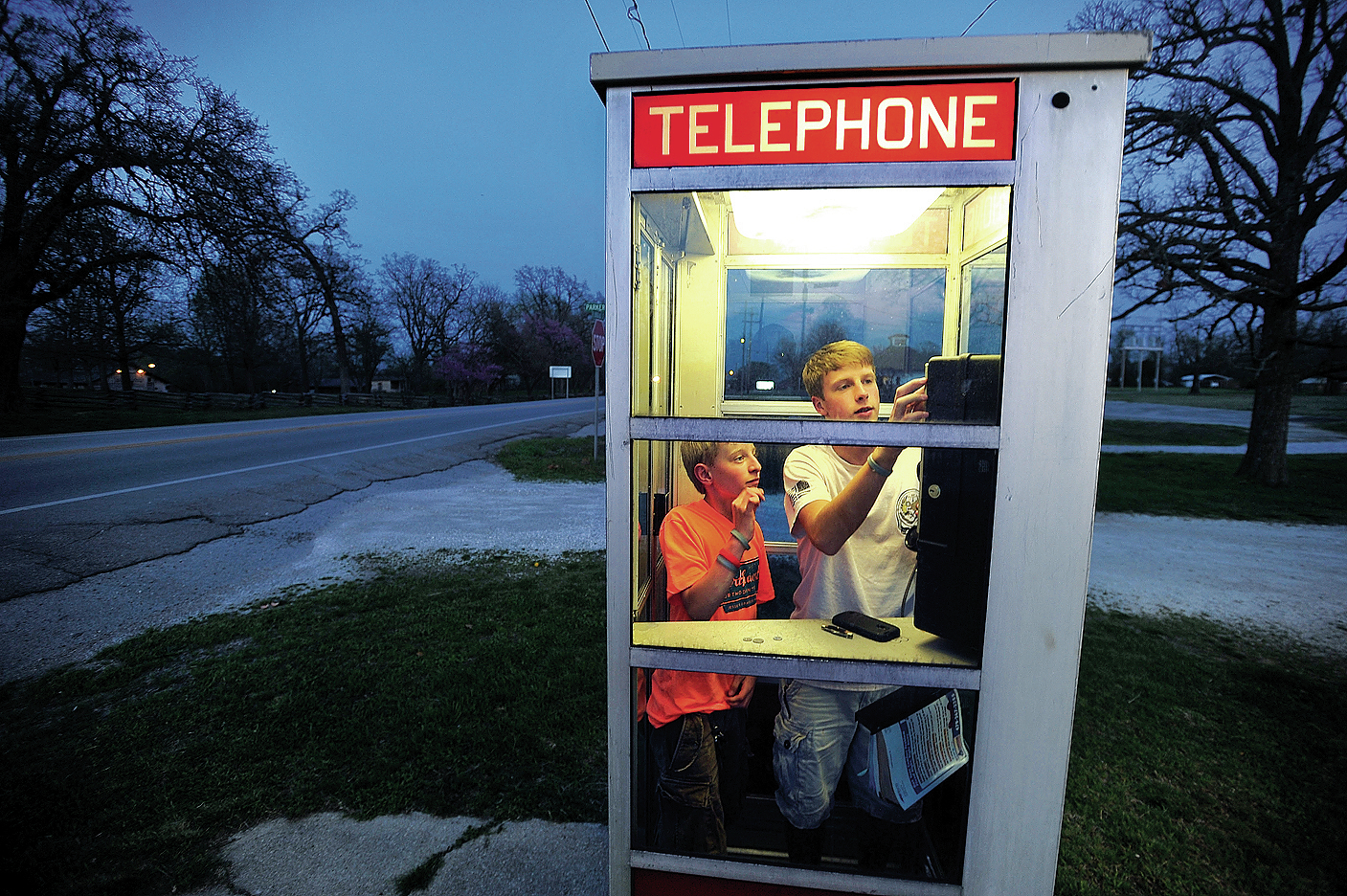 Detail Image Of Phone Booth Nomer 42