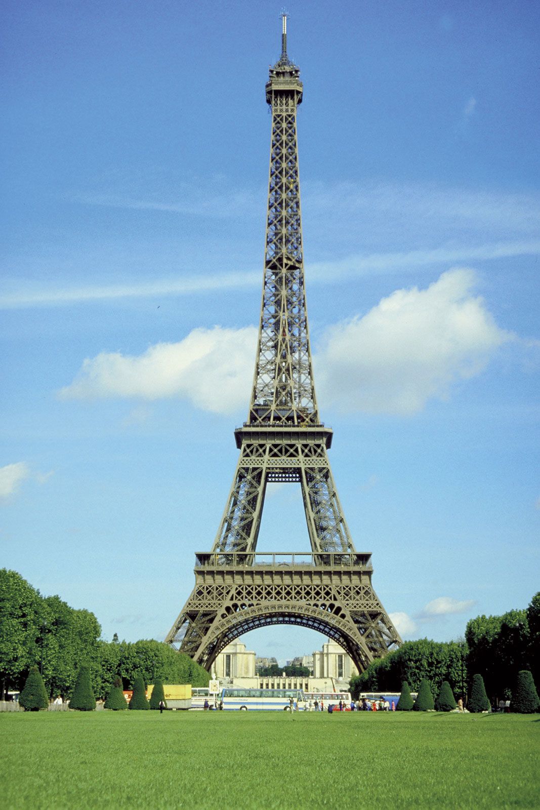 Detail Image Of The Eiffel Tower Nomer 13