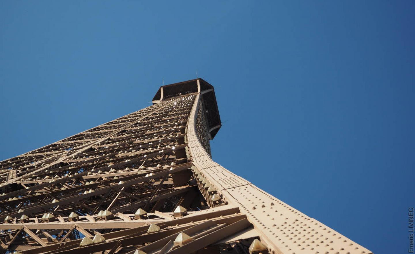 Detail Image Of The Eiffel Tower Nomer 31