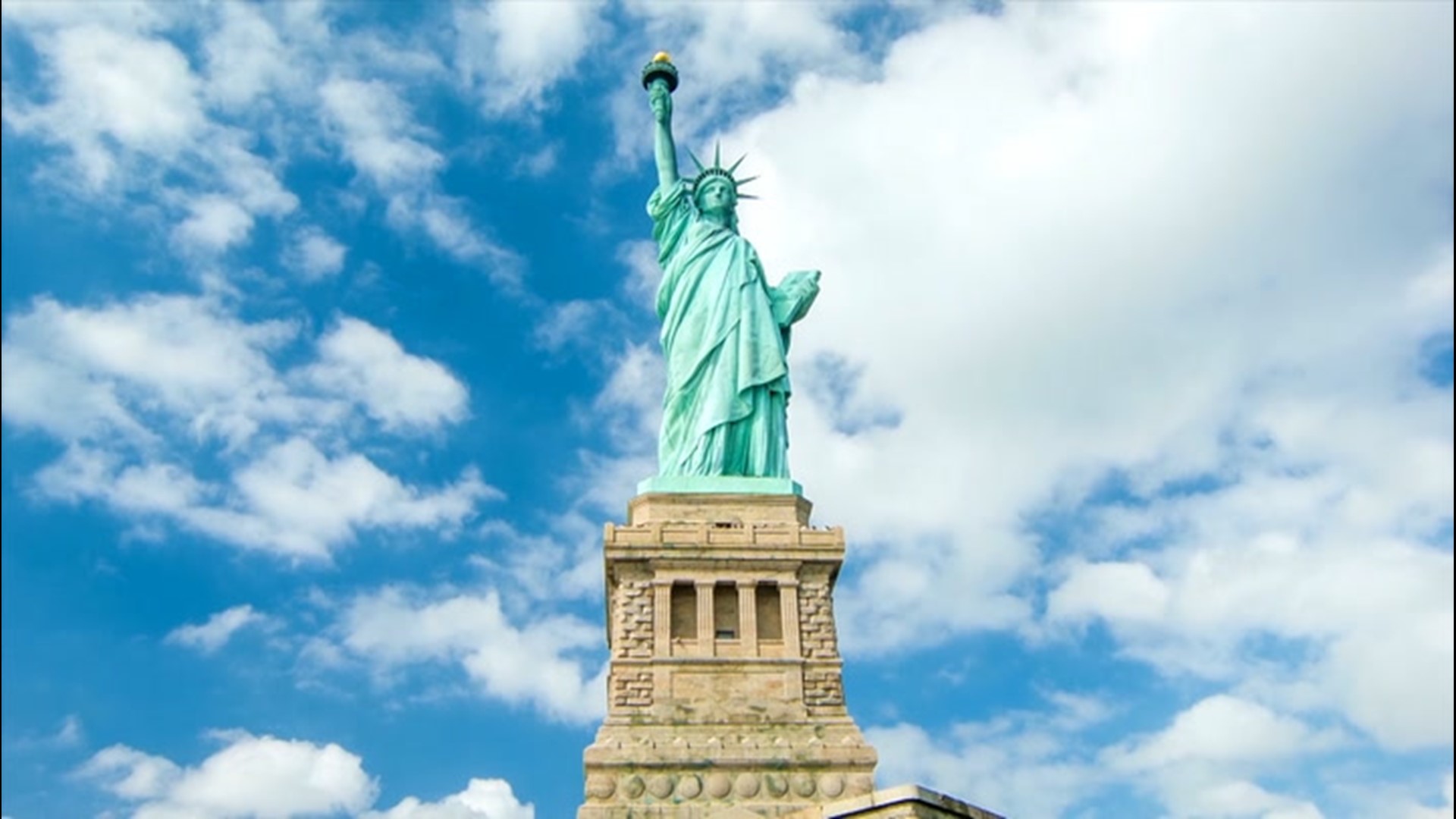 Detail Image Of The Statue Of Liberty Nomer 25