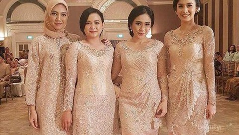 Detail Desain Kebaya Modern Terbaru Nomer 48