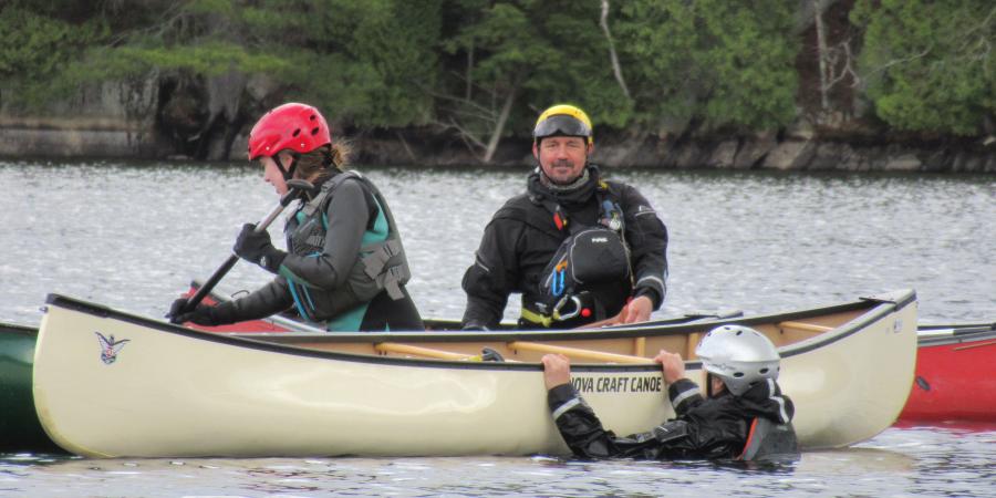 Detail Images Of A Canoe Nomer 22