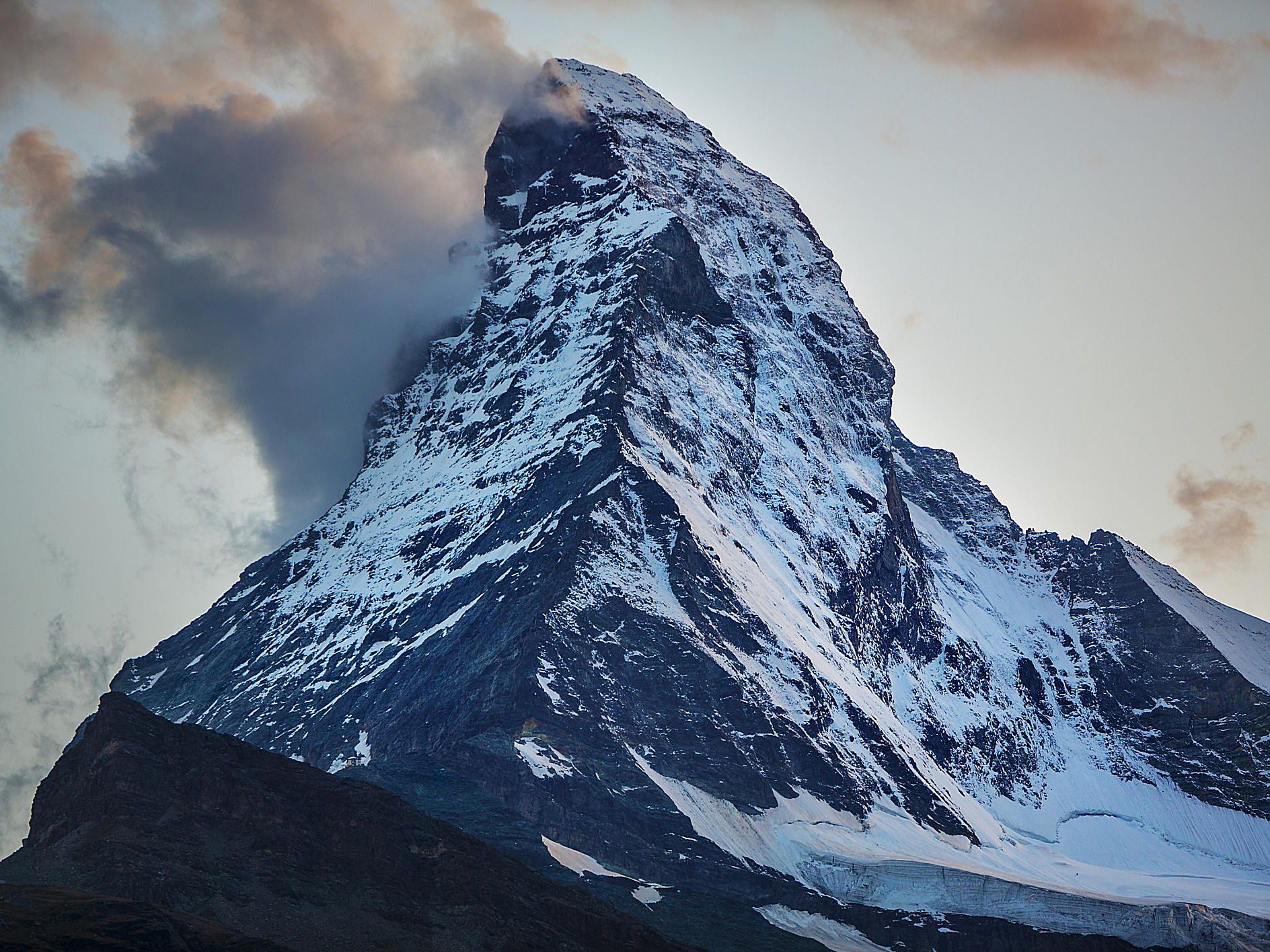 Detail Images Of A Mountain Nomer 54