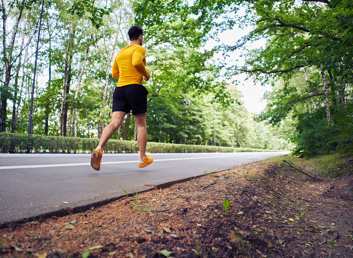 Detail Images Of A Person Running Nomer 51