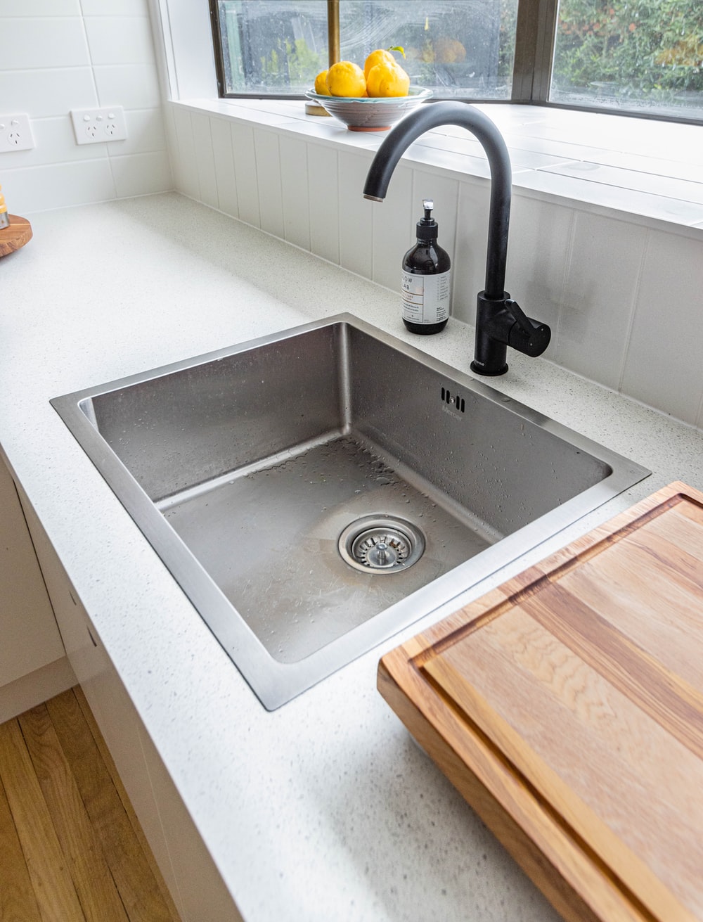 Detail Images Of A Sink Nomer 5