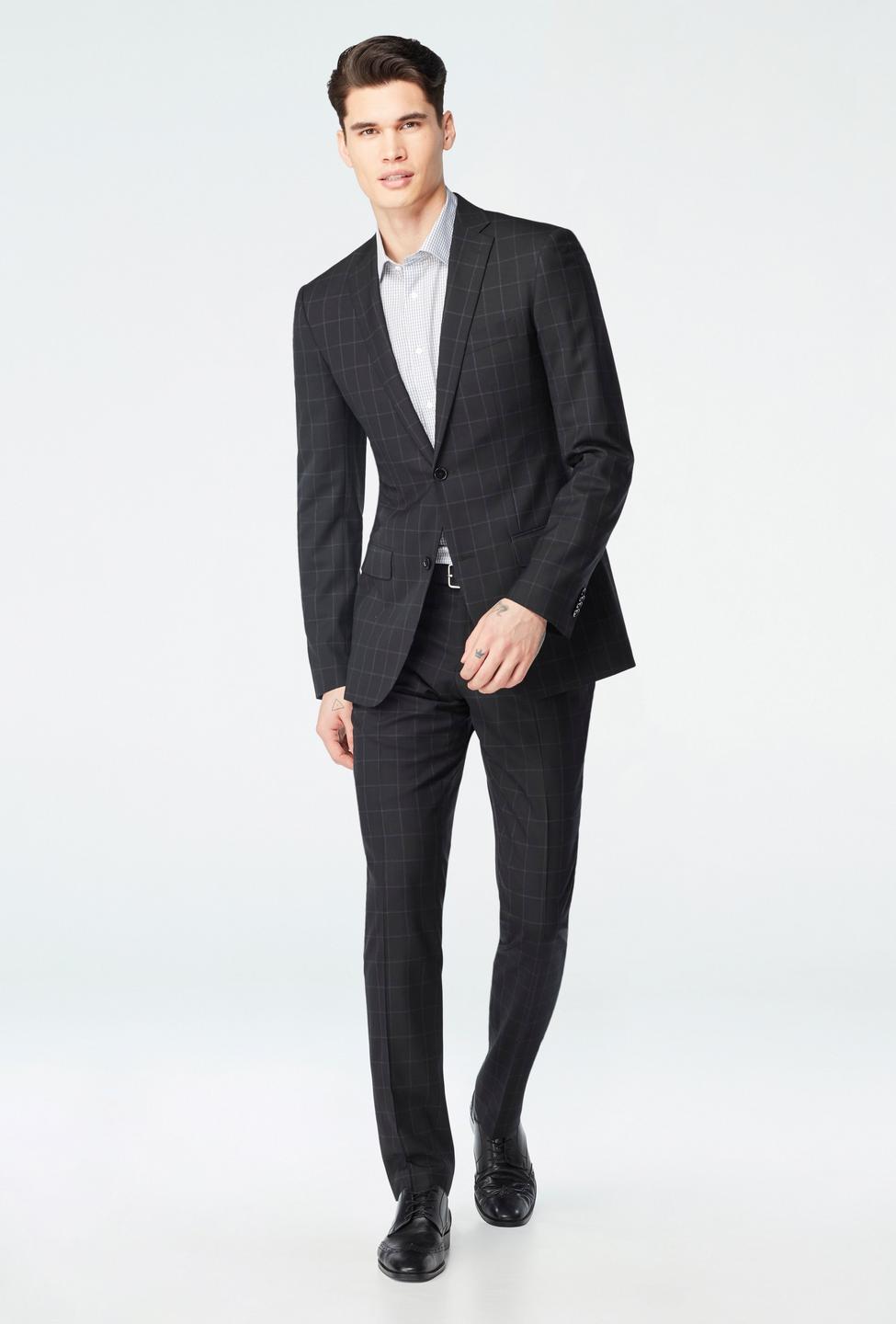 Detail Images Of A Suit Nomer 9