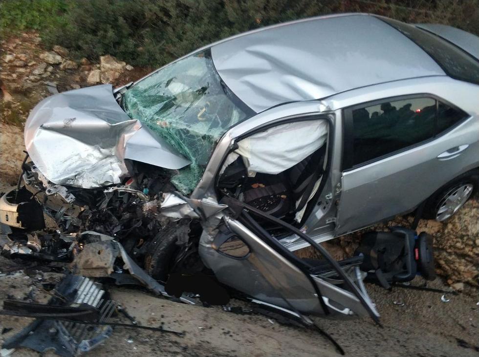 Detail Images Of Car Crashes Nomer 13