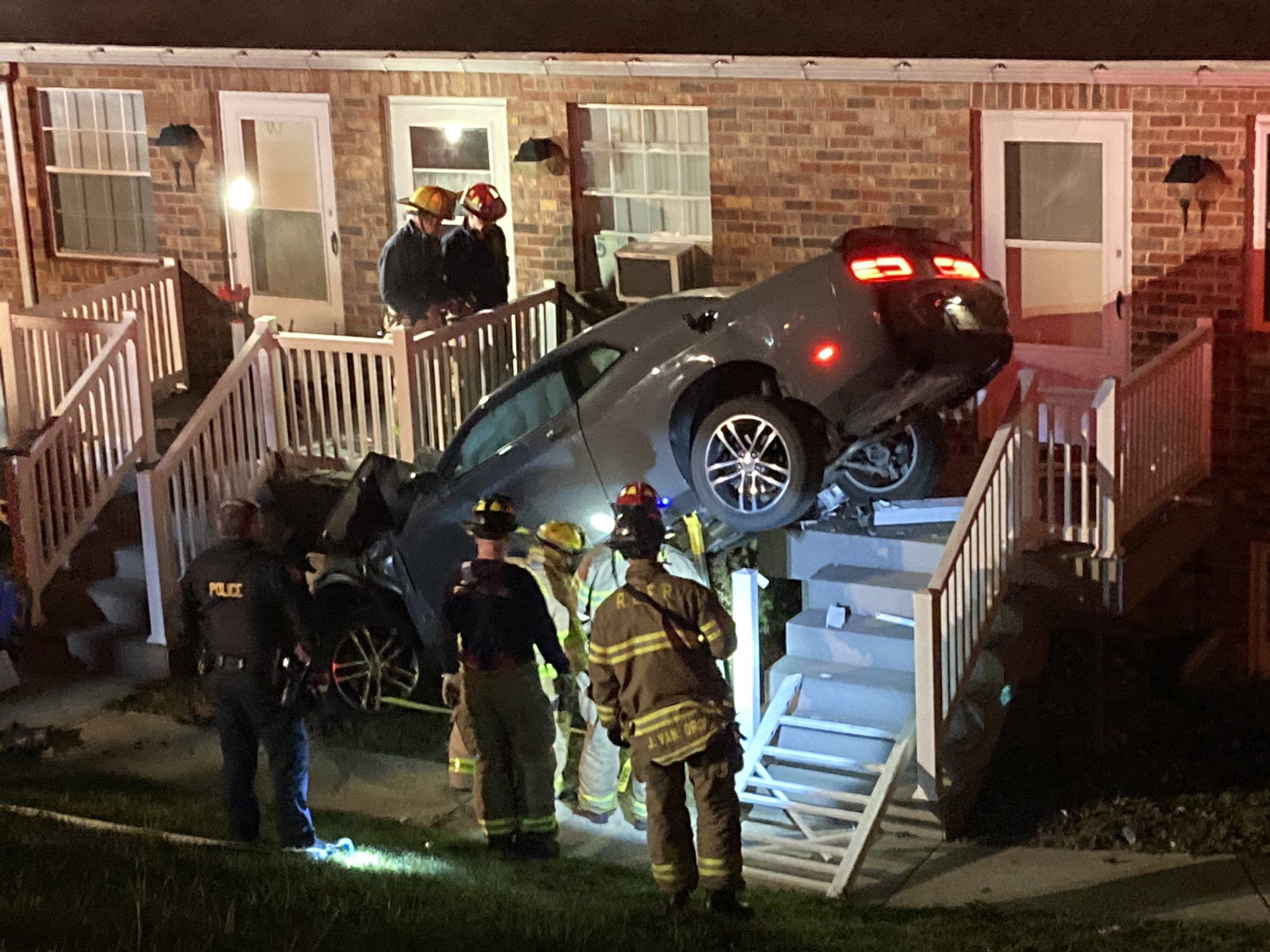 Detail Images Of Car Crashes Nomer 14