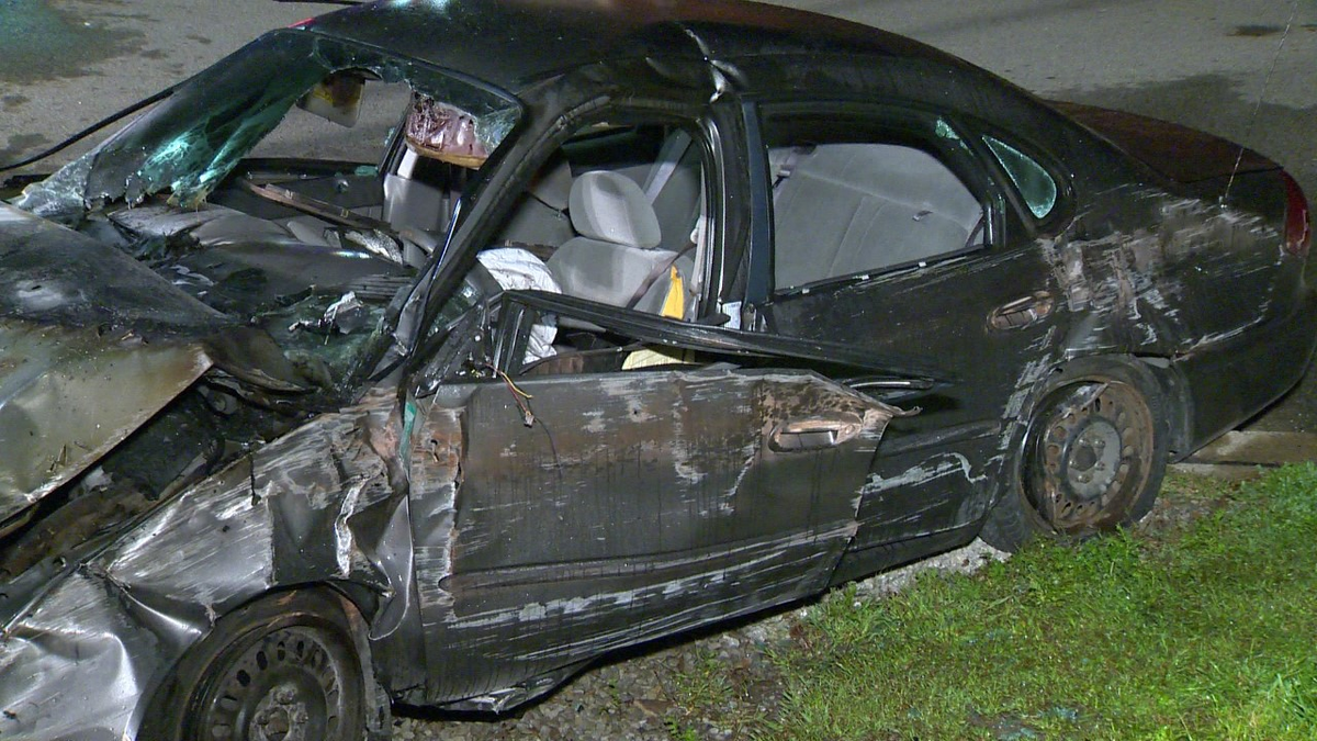 Detail Images Of Car Crashes Nomer 16