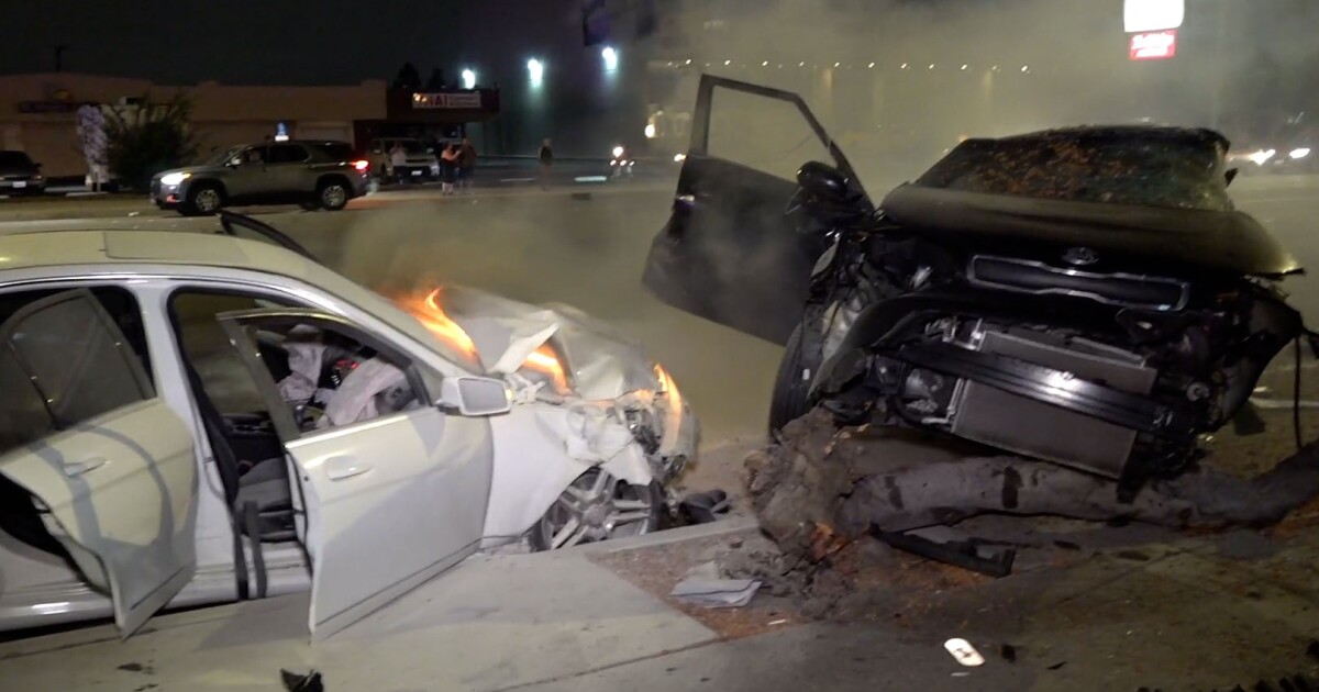 Detail Images Of Car Crashes Nomer 27