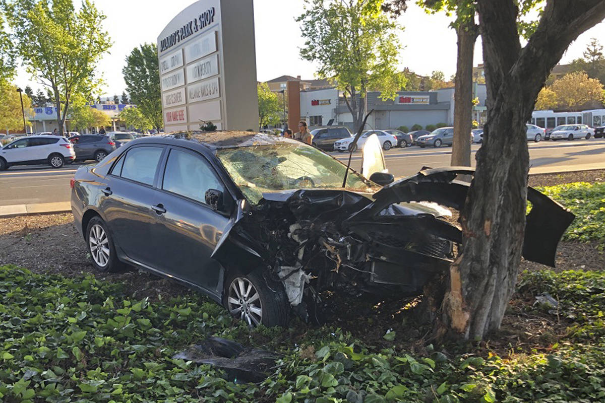Detail Images Of Car Crashes Nomer 7