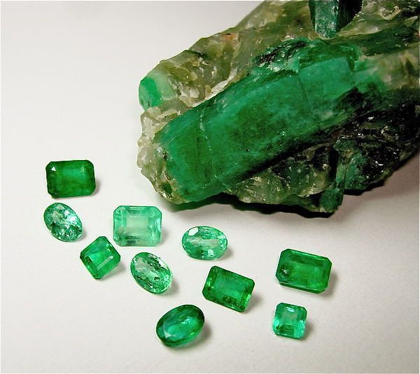 Detail Images Of Emerald Stone Nomer 28