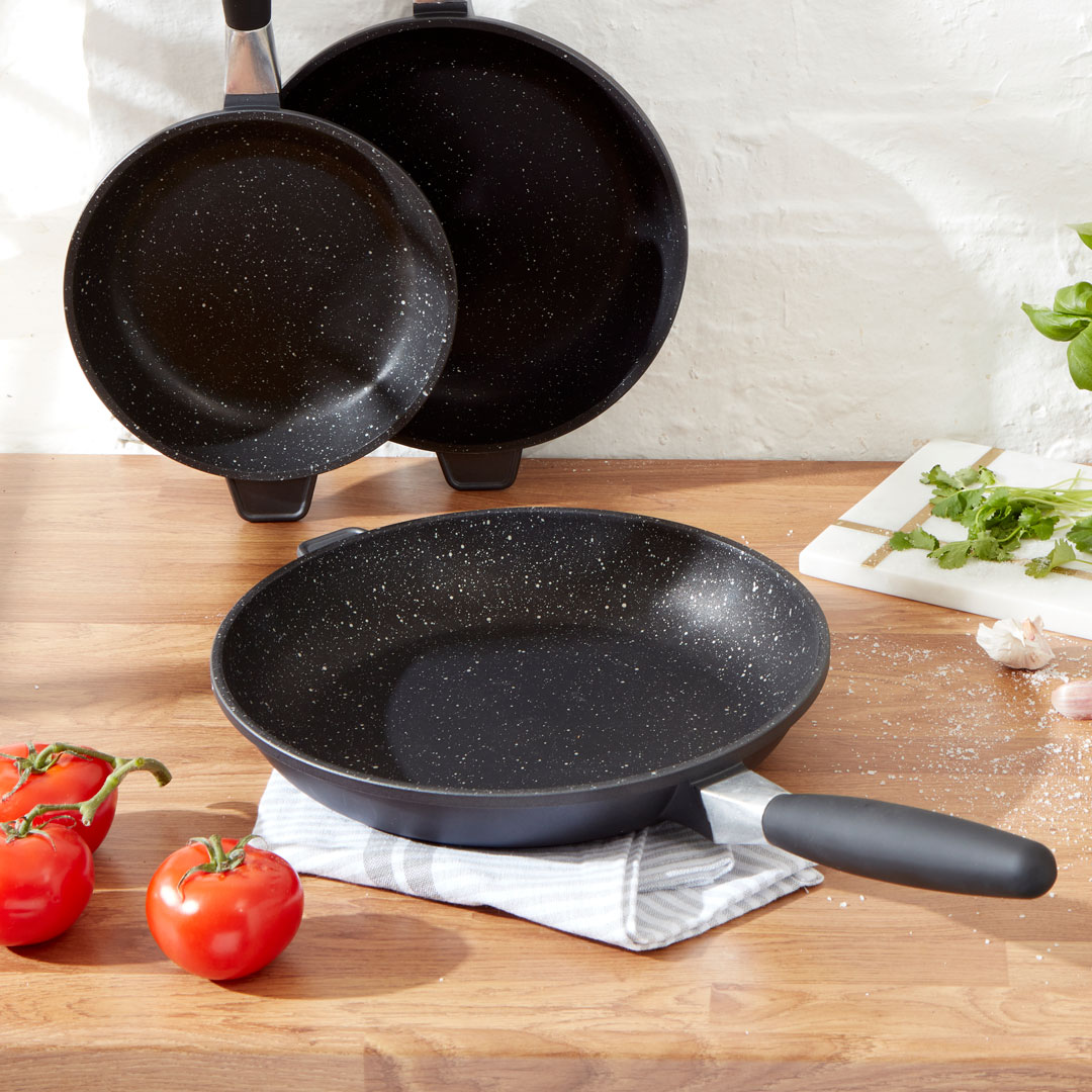 Detail Images Of Frying Pans Nomer 4