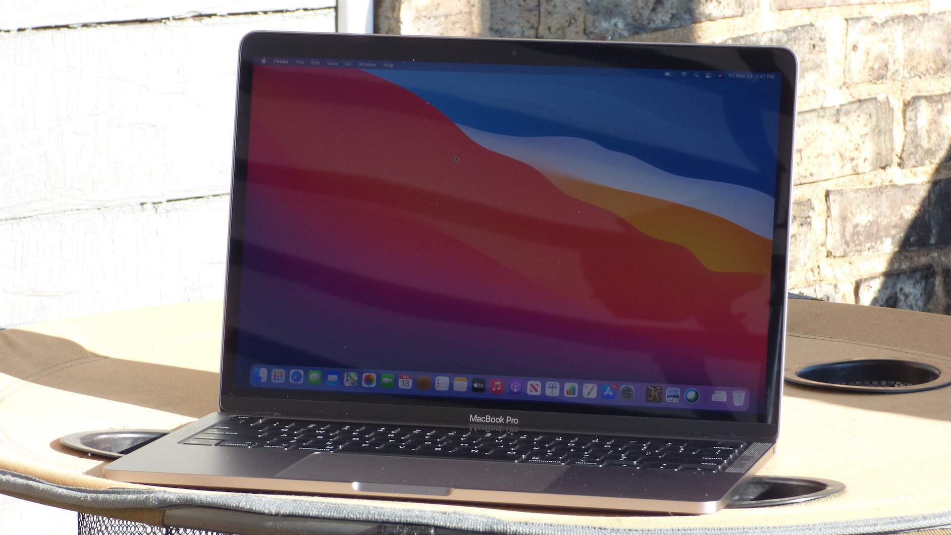 Detail Images Of Macbook Pro Nomer 22