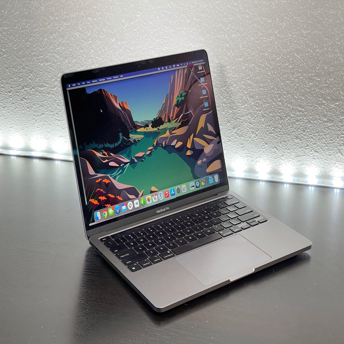 Detail Images Of Macbook Pro Nomer 44