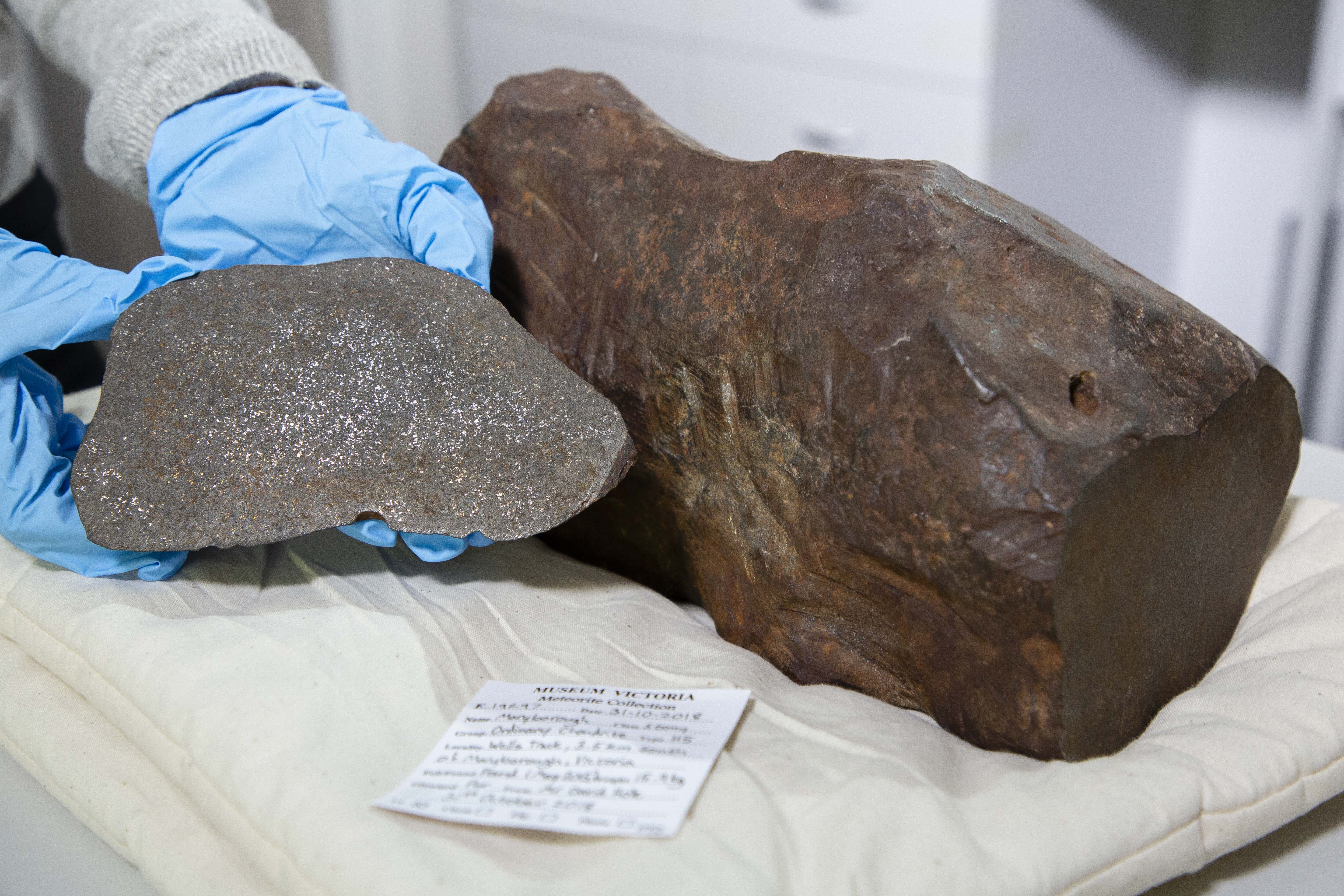 Detail Images Of Meteorite Nomer 23