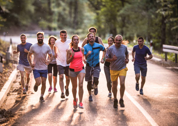 Detail Images Of People Running Nomer 12
