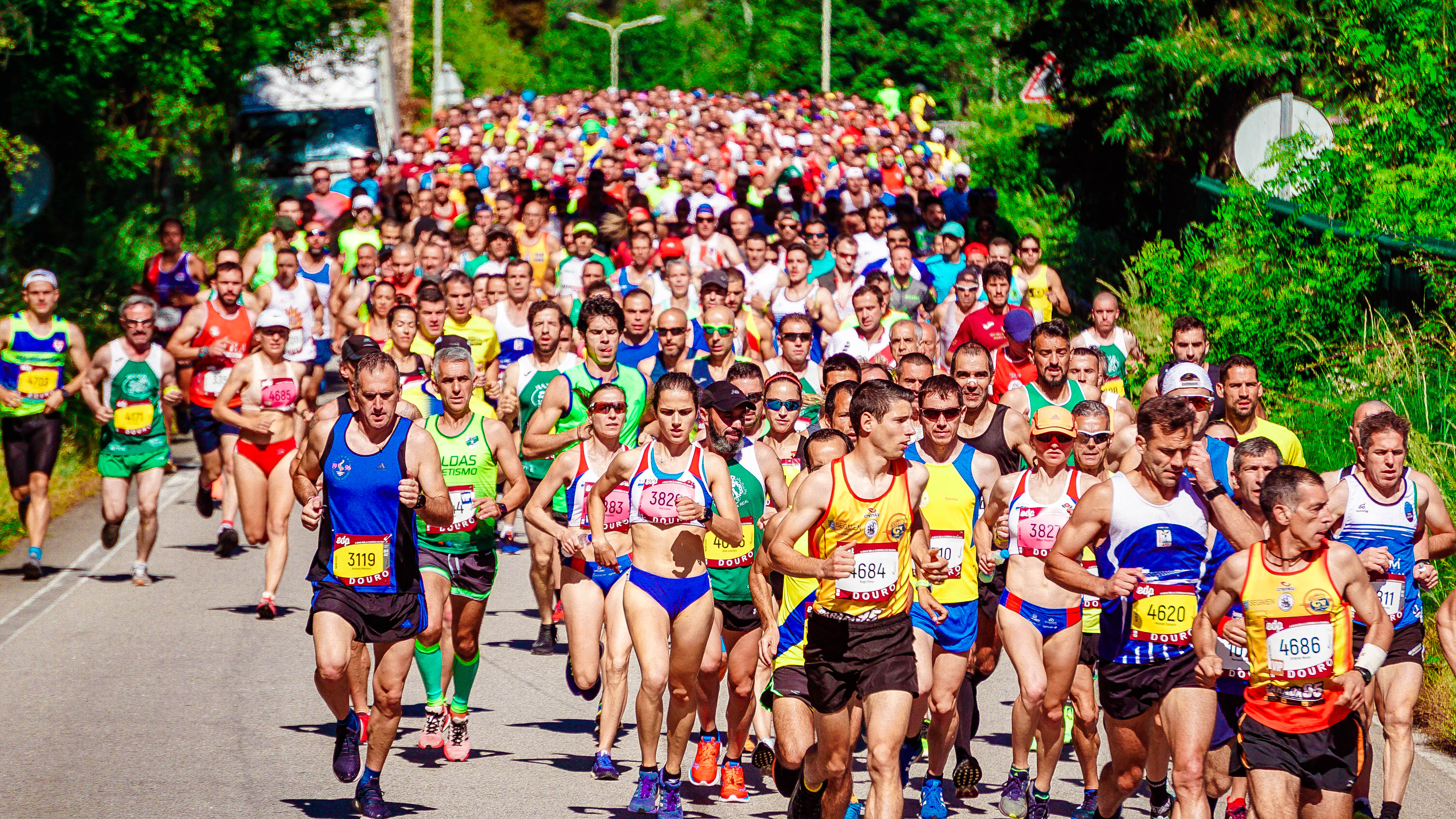 Detail Images Of People Running Nomer 4