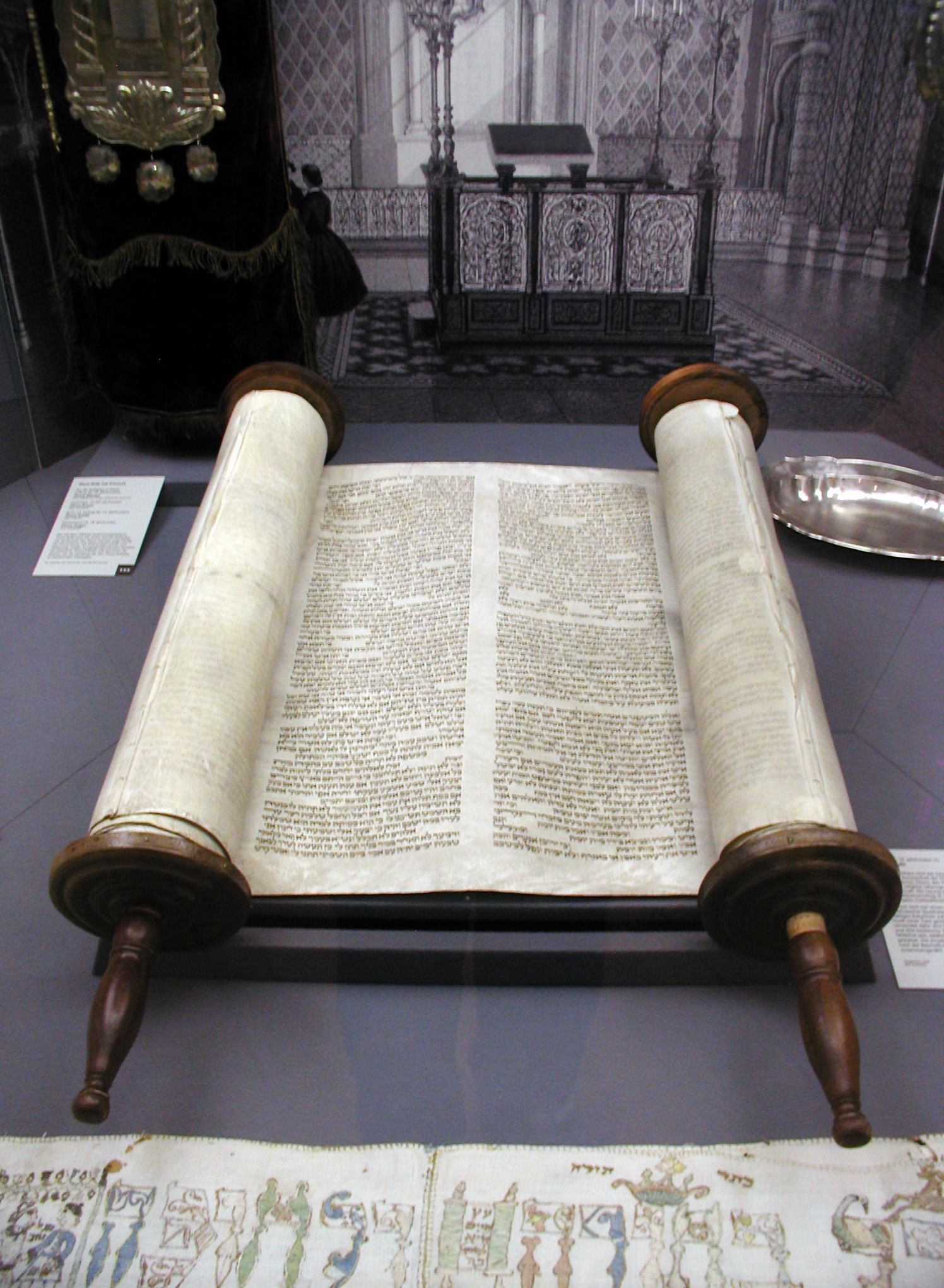 Images Of The Torah - KibrisPDR