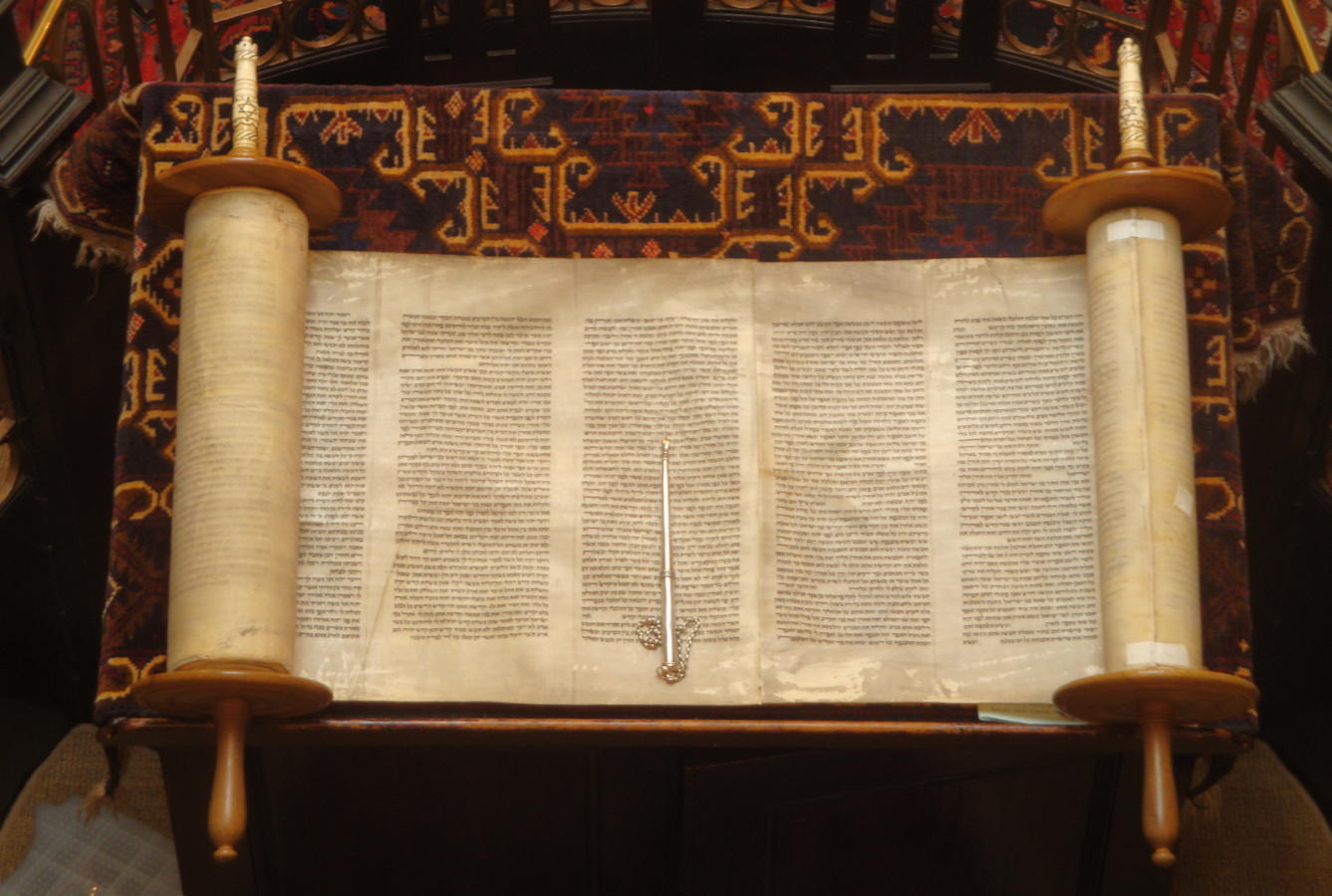 Detail Images Of The Torah Nomer 4