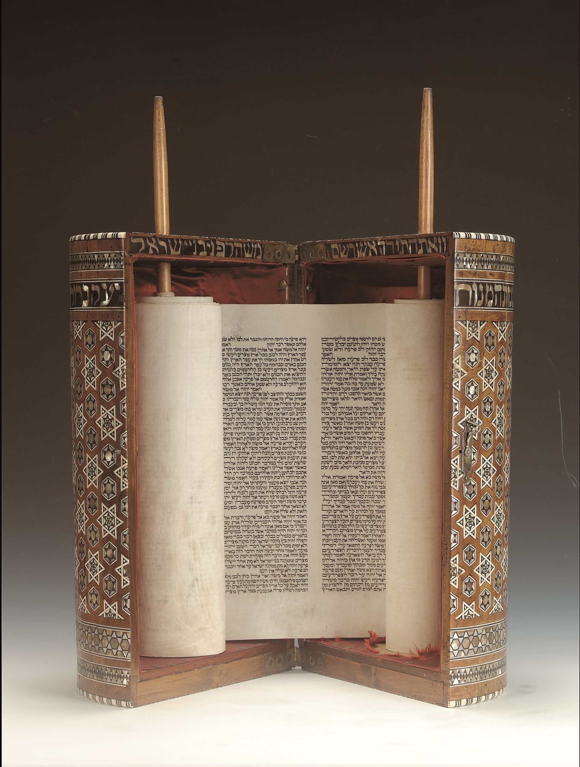 Detail Images Of The Torah Nomer 36