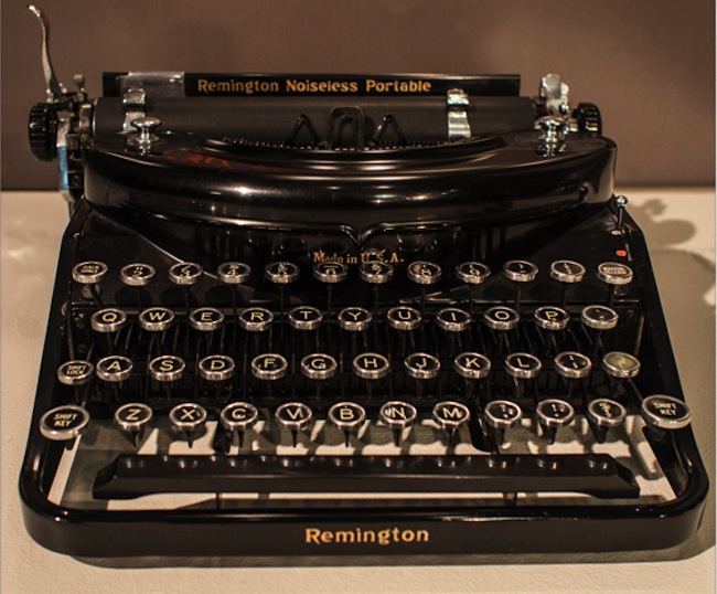 Detail Images Of Typewriter Nomer 18