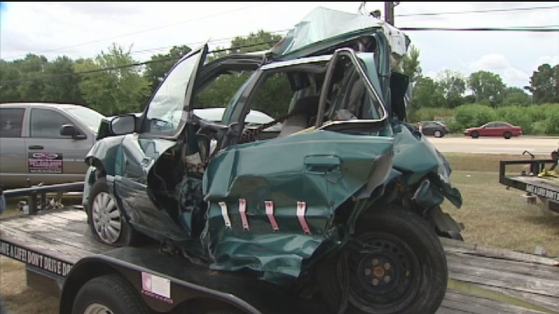 Detail Images Of Wrecked Cars Nomer 12