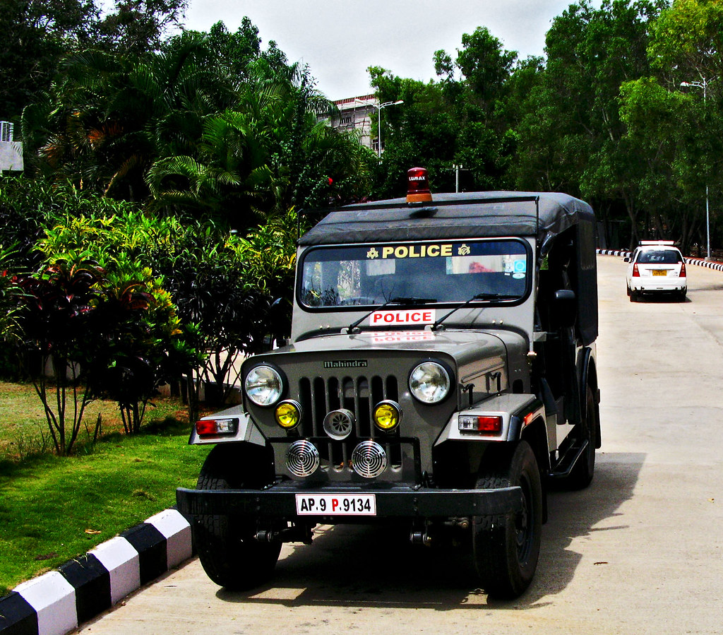 Detail Indian Police Jeep Nomer 2