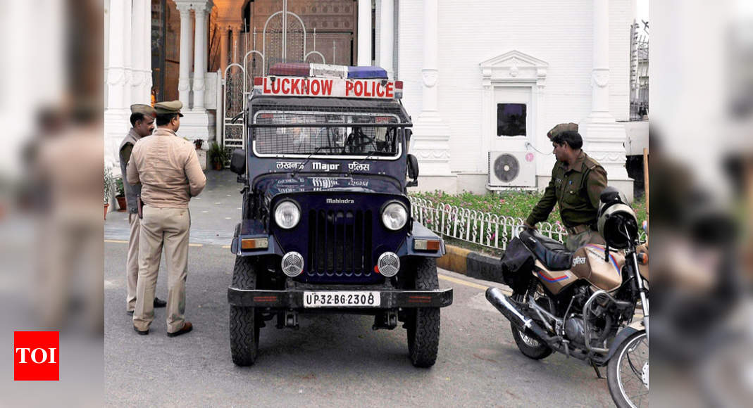 Detail Indian Police Jeep Nomer 3