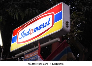 Detail Indomaret Logo Vector Nomer 10