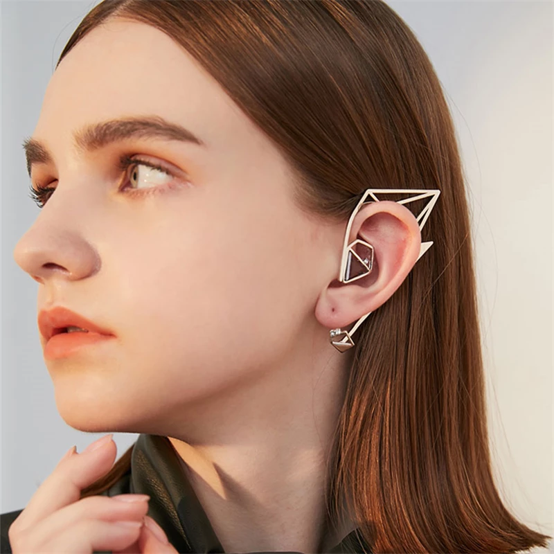 Detail Industrial Elf Ear Piercing Nomer 17