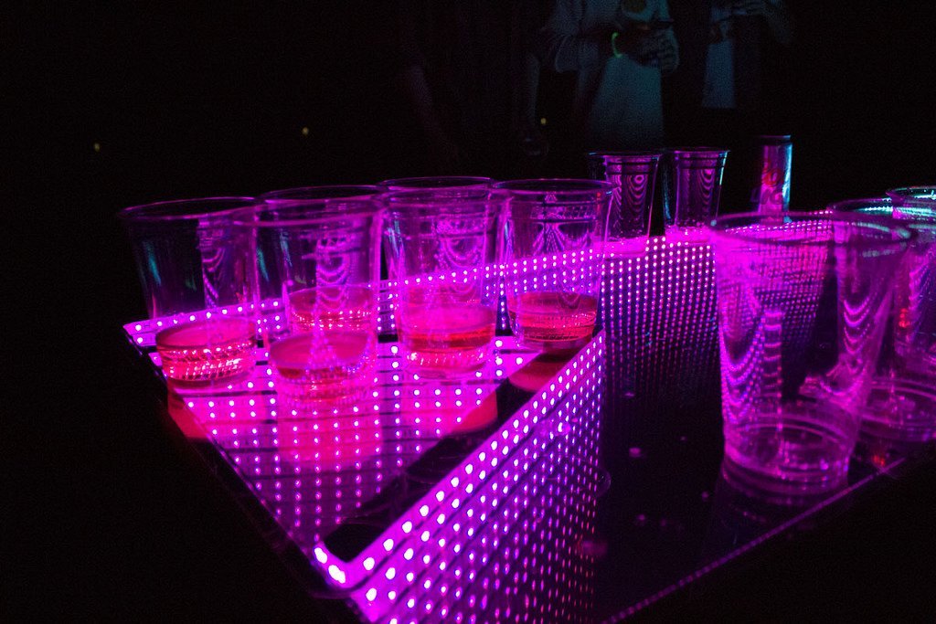 Detail Infinity Mirror Beer Pong Table Nomer 23