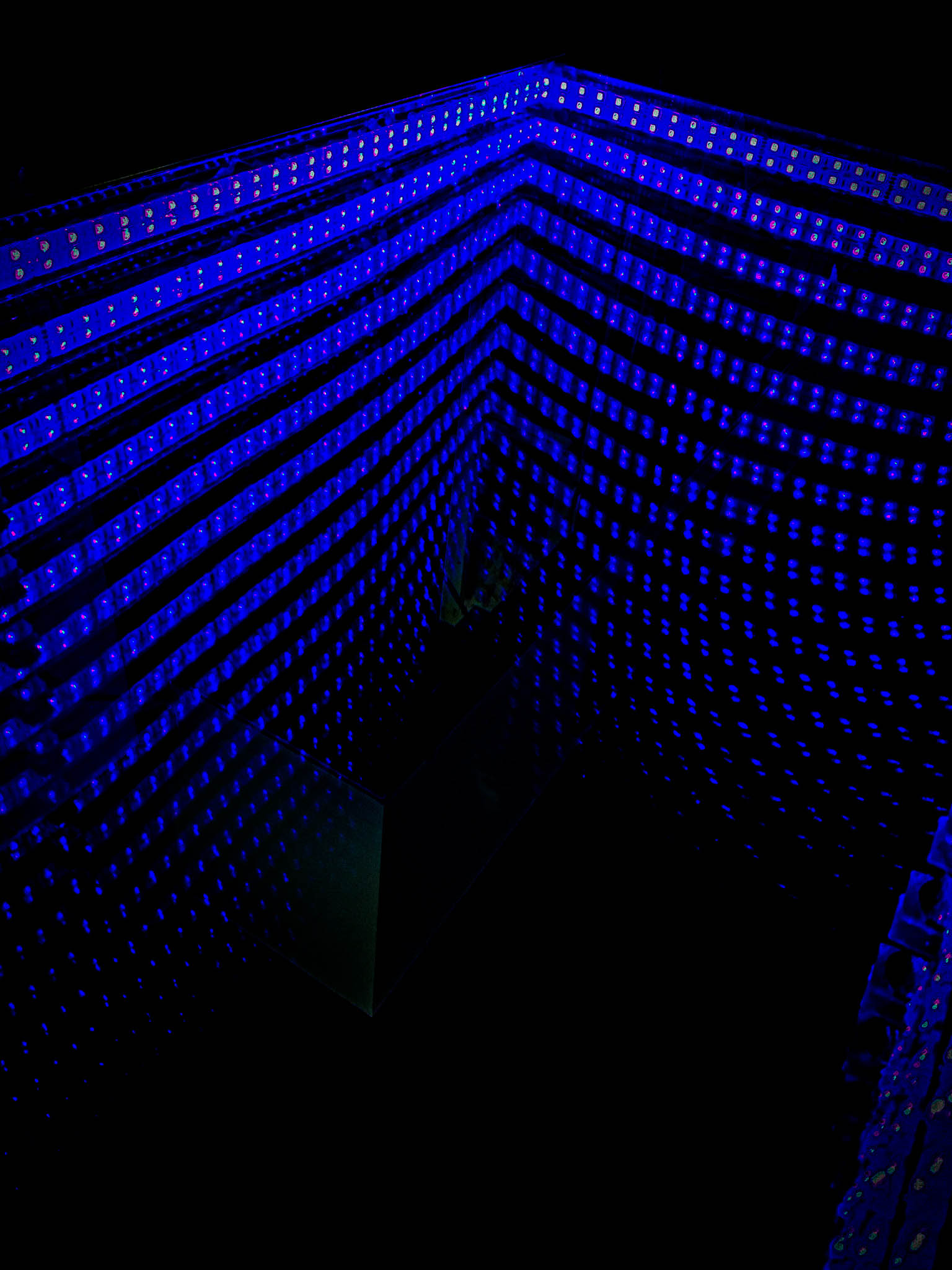 Detail Infinity Mirror Beer Pong Table Nomer 45