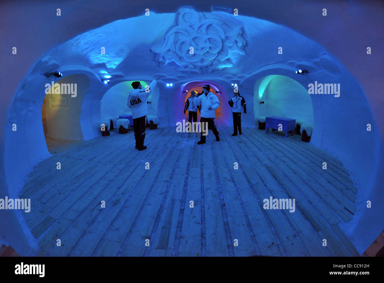 Detail Inside An Igloo Pictures Nomer 12
