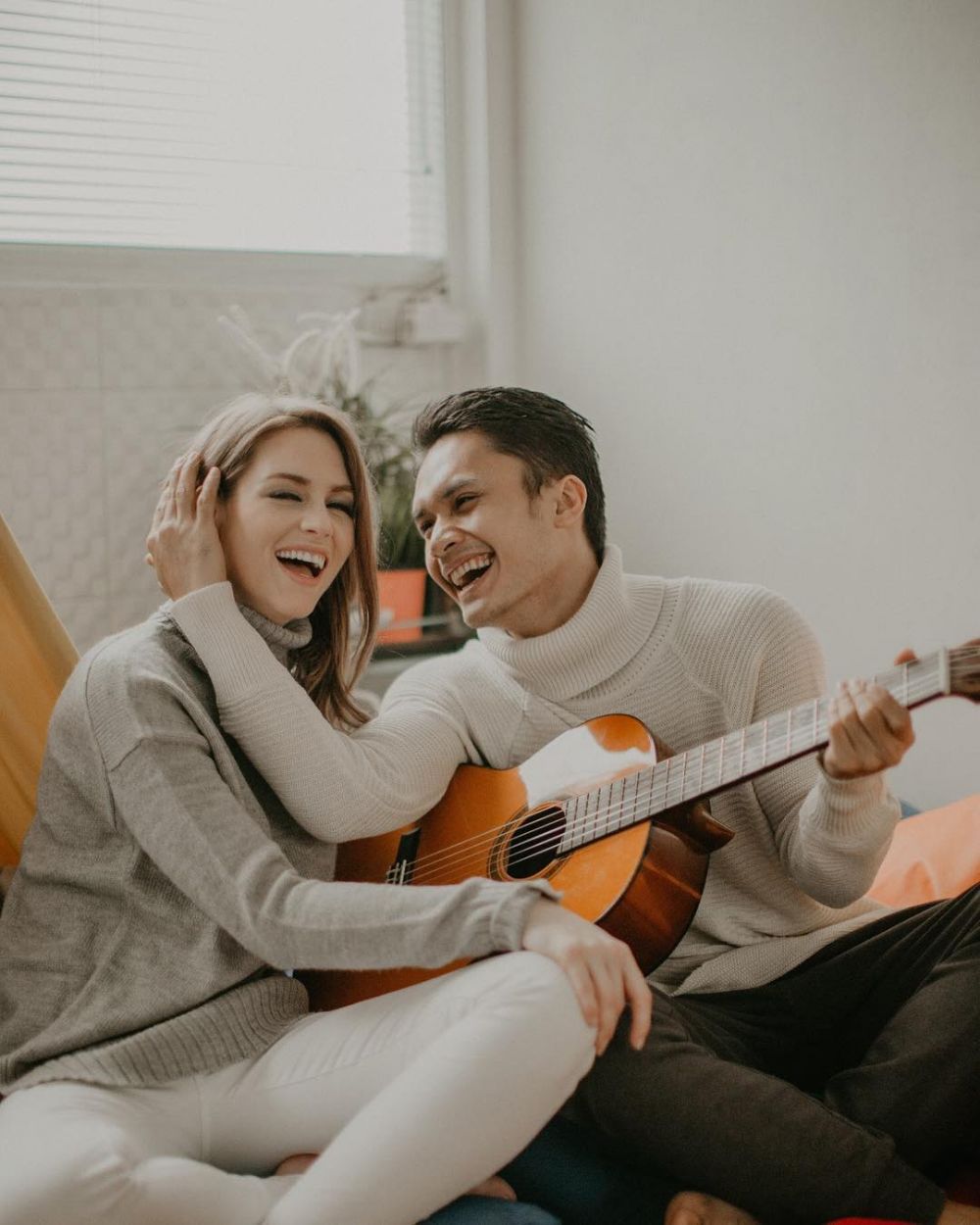 Detail Inspirasi Foto Prewedding Indoor Nomer 18