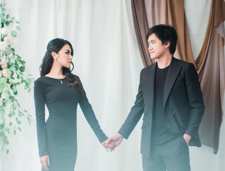 Detail Inspirasi Foto Prewedding Indoor Nomer 4
