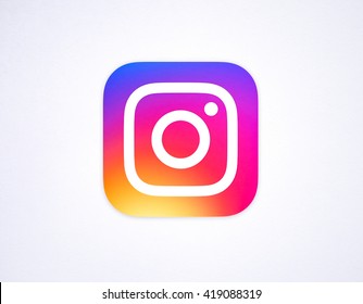 Detail Instagram Logo Psd Nomer 7