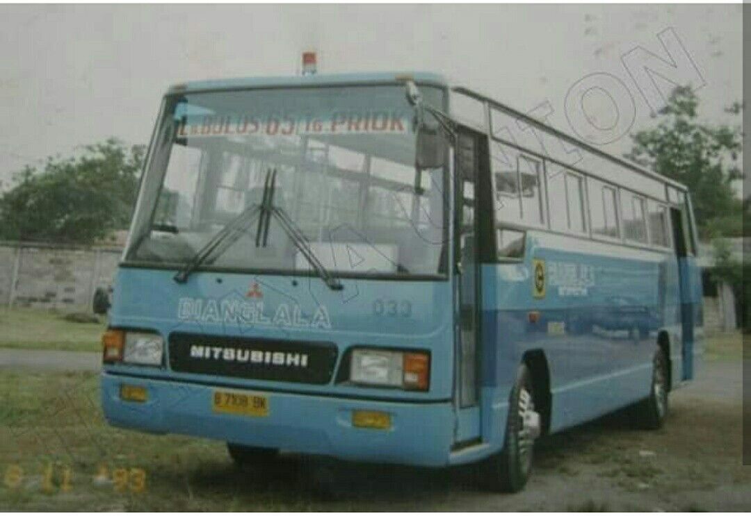 Detail Interior Bus Jadul Nomer 45